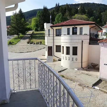 Hotel бялата роза Shipka