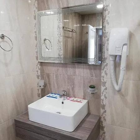 бялата роза Shipka