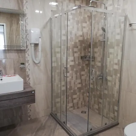 бялата роза 2*